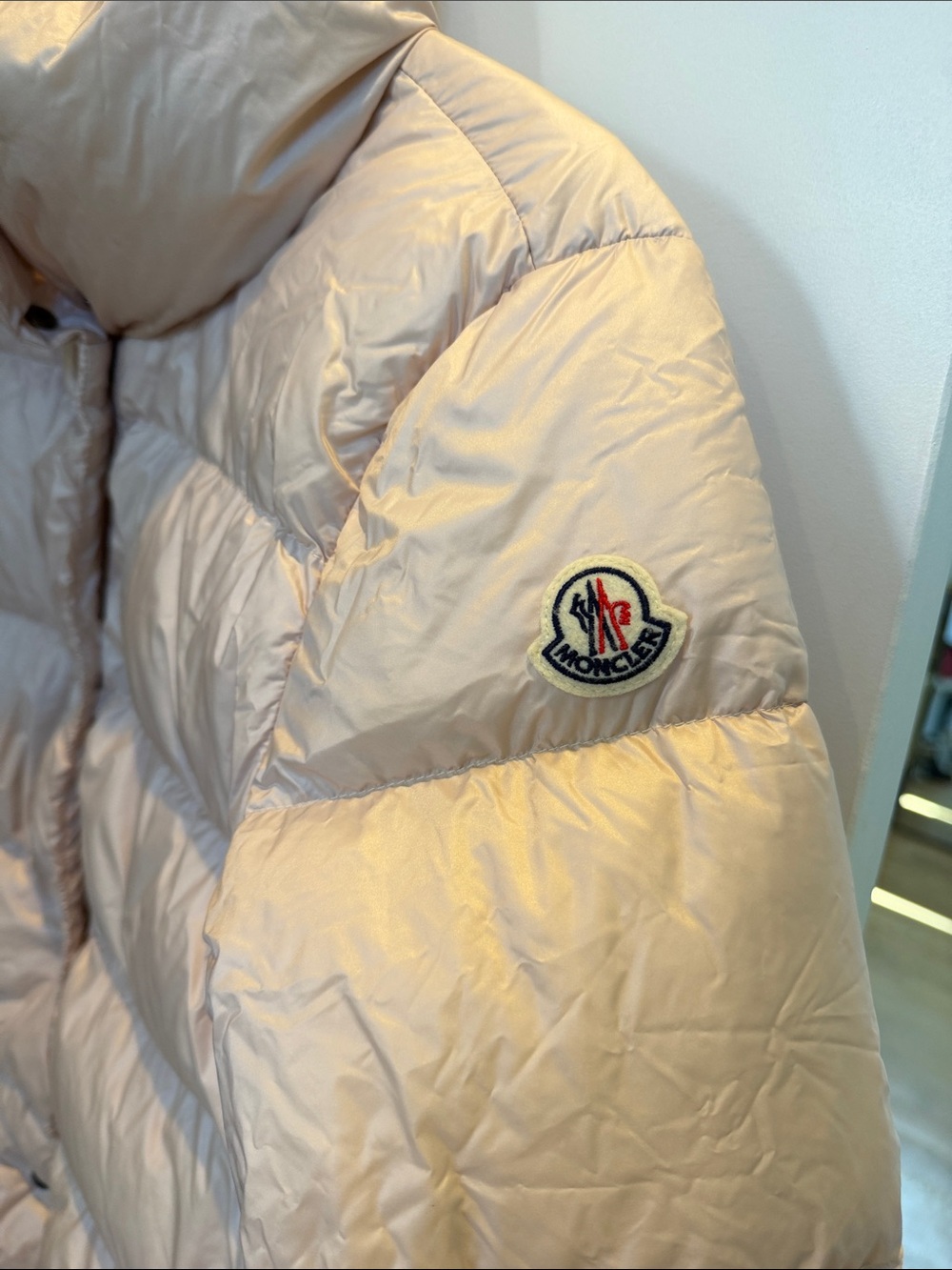 Moncler light Pink Puffer Jacket - Picture 4 of 9